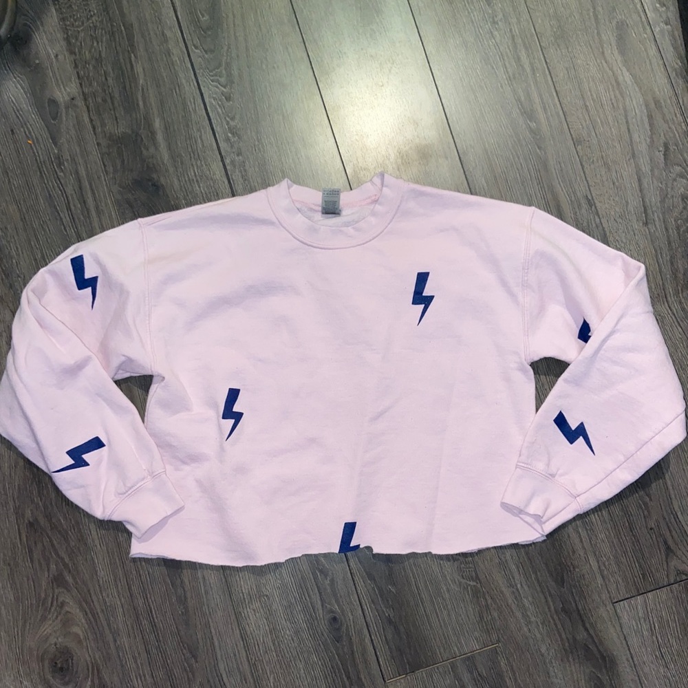 Lightening bolt cropped crewneck